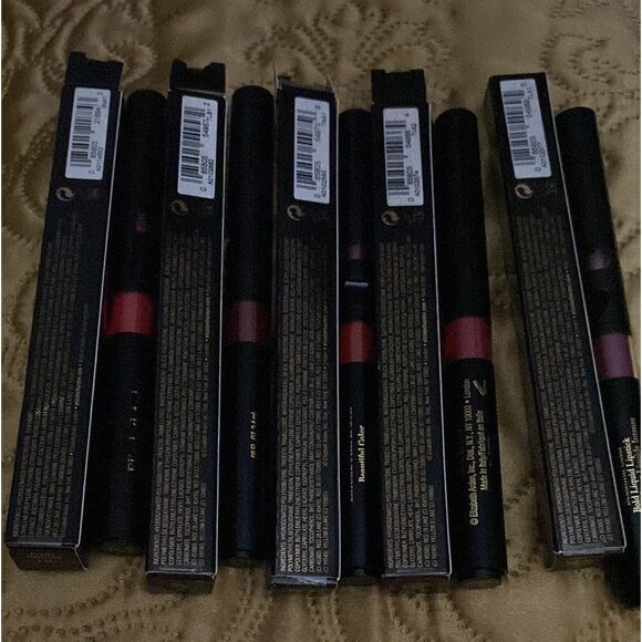 Elizabeth Arden  5 Beautiful Color Liquid Lipstick - Picture 1 of 10